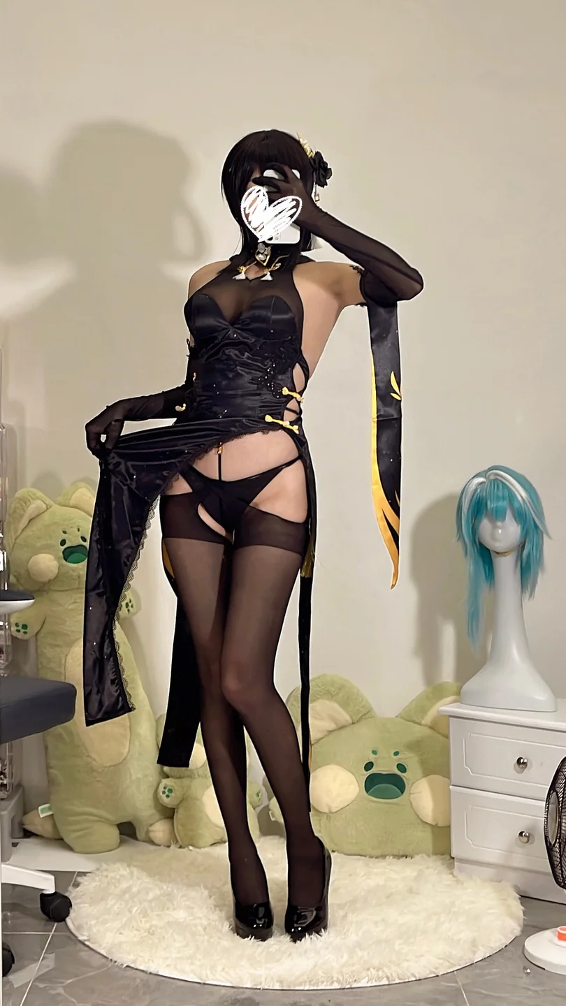 影子喵Ghost - 镇海黑旗袍 [131P,4V-3.71GB] tg@simisebaisi 【丝足阁】122.webp